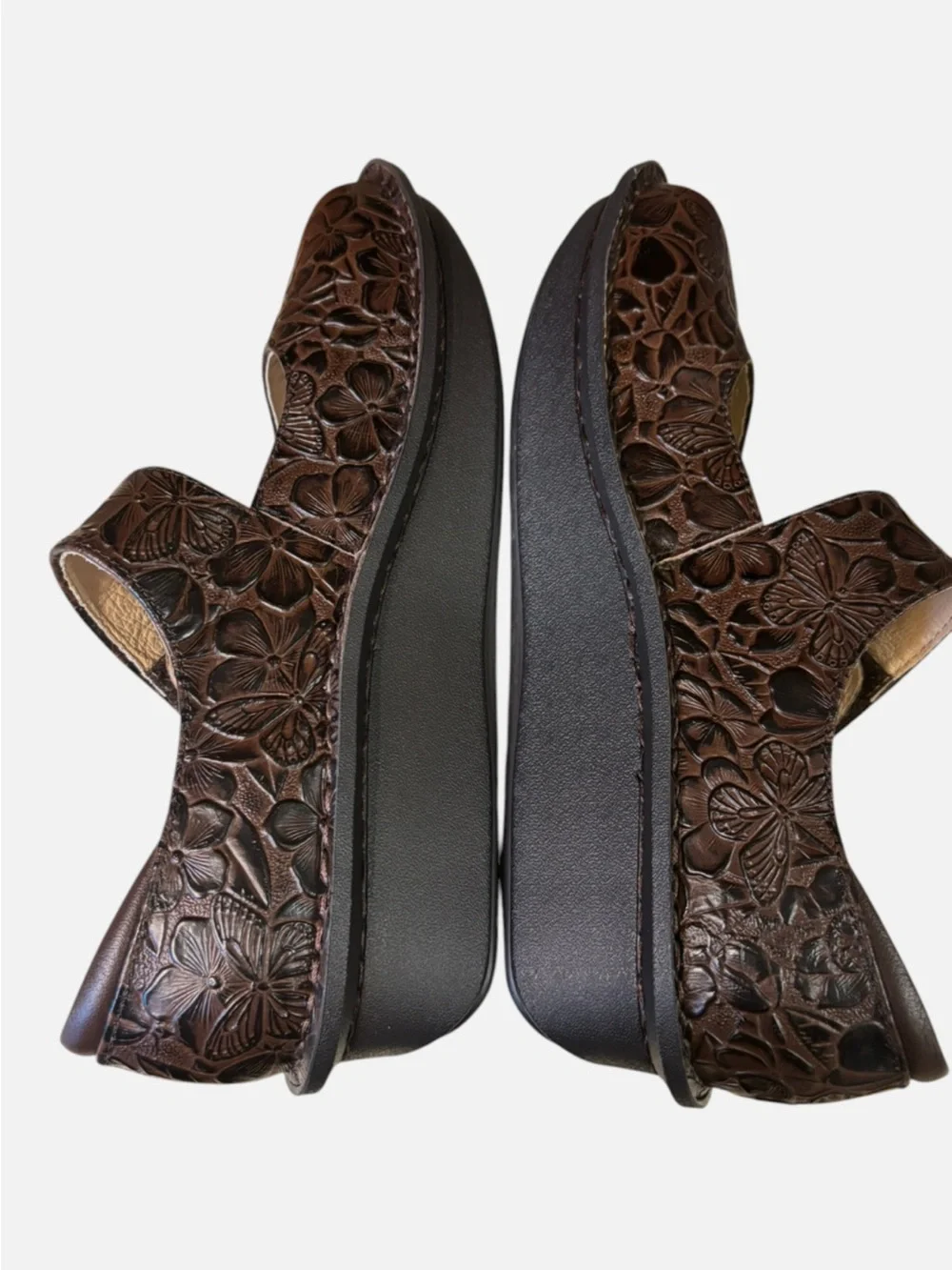 Alegria Floral Embossed Brown Mary Jane Clog Sz
38/US 8 - Picture 7 of 11